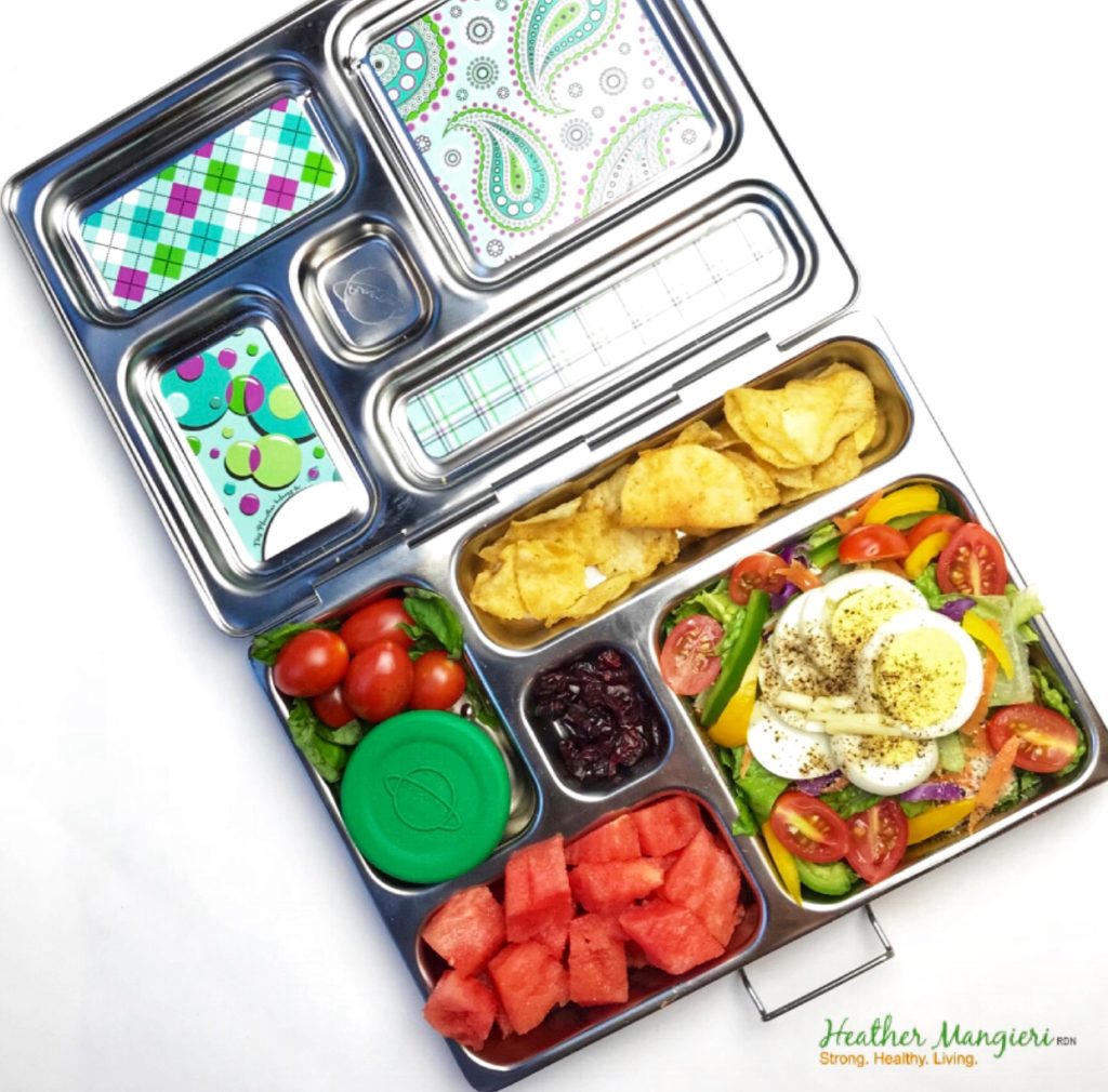 Need help packing a healthy school lunch for your child? Try one of these six healthy lunch box ideas to make going back-to-school easy