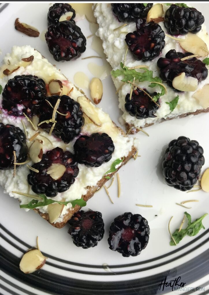 This ricotta and blackberry toast is filled with high-quality protein, fiber and phytonutrients. Make it for a quick balanced breakfast or as a snack to fuel you between meals.