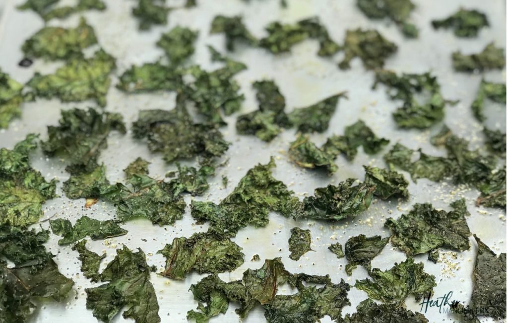 Oven-baked kale chips