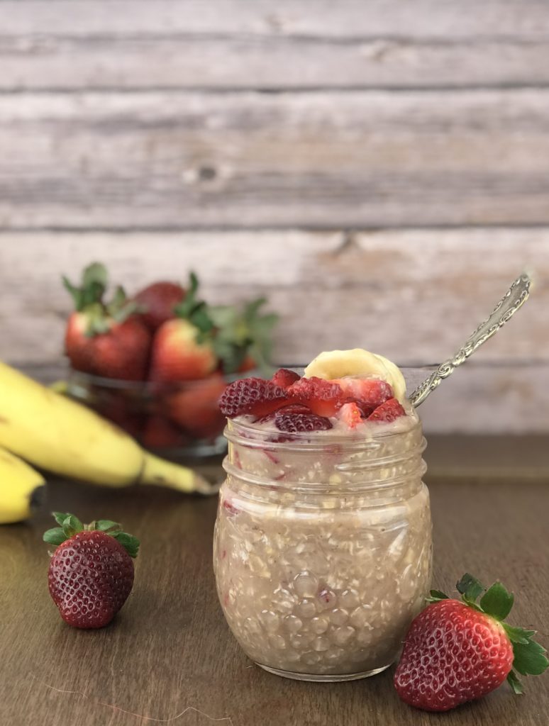 Flavorful overnight oats made with whey protein, strawberries and bananas for a quick and easy breakfast. Provides 190 calories, 10 gram s of protein and 4 grams of fiber per serving. 