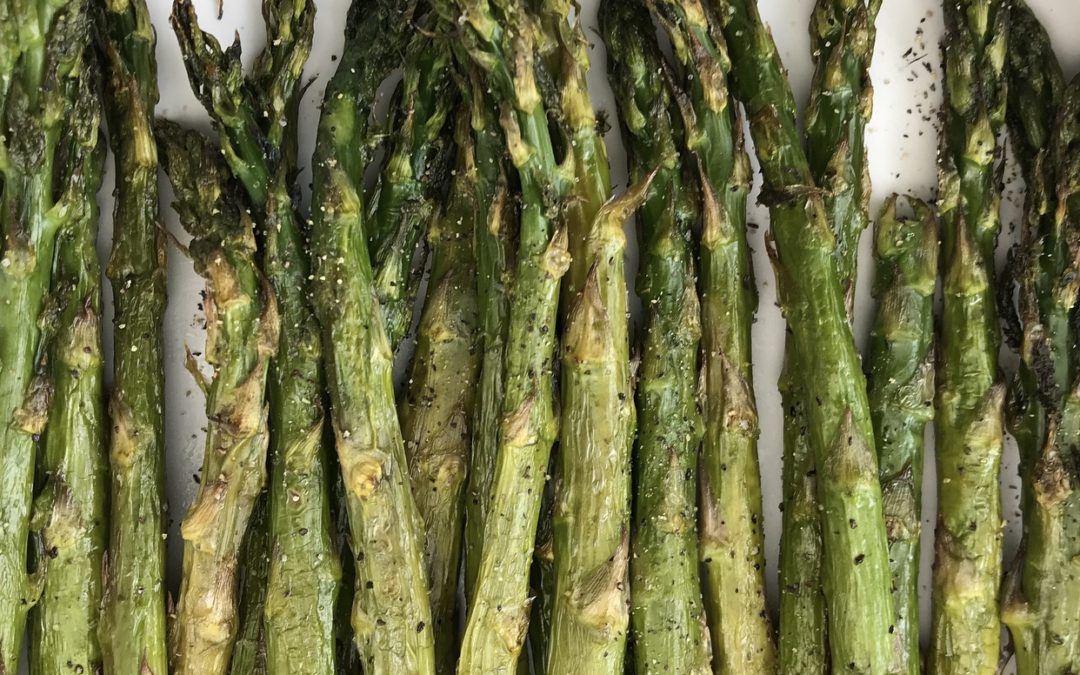 How to make oven -roasted asparagus, plus the calories, fat, protein, carbohydrates and other nutrition information for asparagus.